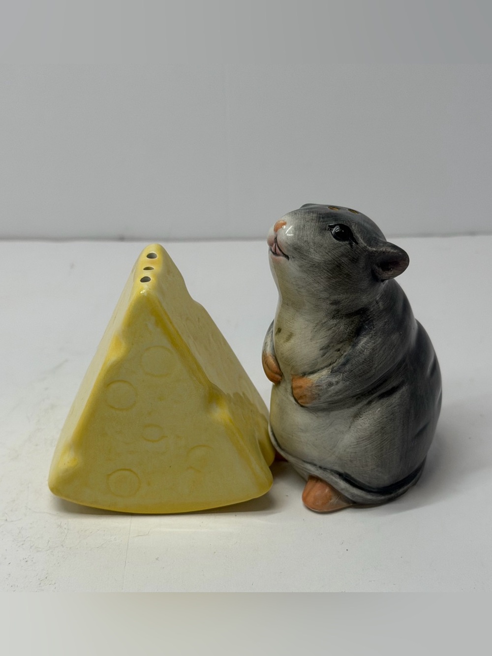 Vintage Style Ceramic Mouse & Swiss Cheese Wedge Salt and Pepper Shakers Set